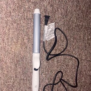 NEVER USED!! Frizz-Free White and Light Blue Hair Curling Wand
